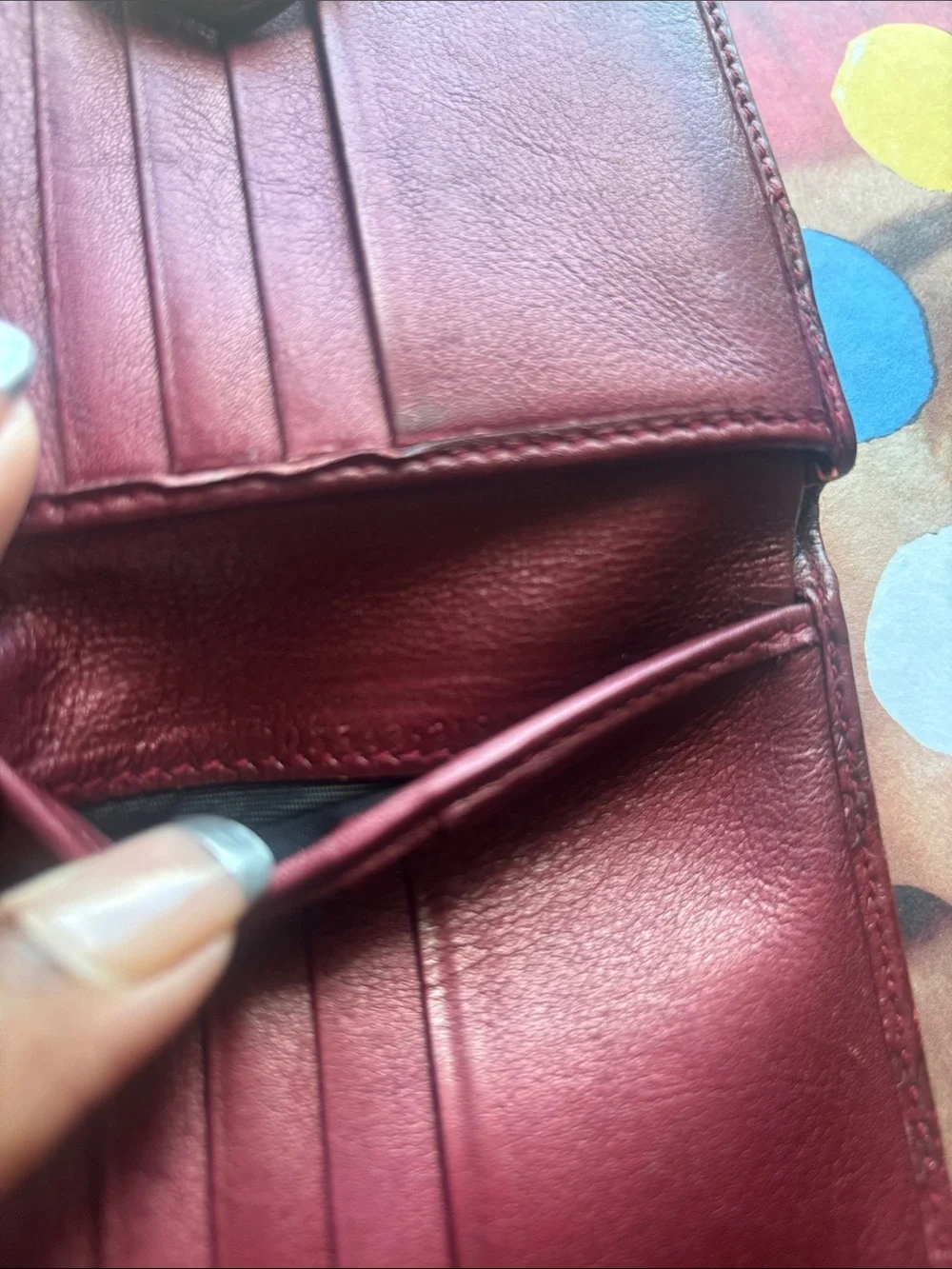 Pre loved Gucci Compact embossed wallet - Picture 8 of 8
